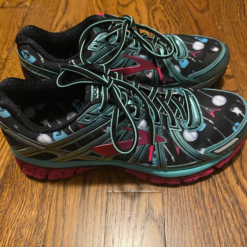 Brooks Rock N Roll Marathon Anniversary GTS Shoes (size 8)
